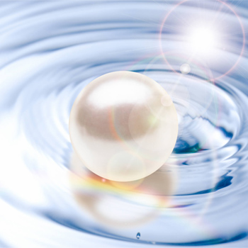 6月誕生石「真珠・アレキサンドライト・ムーンストーン」その意味とは?