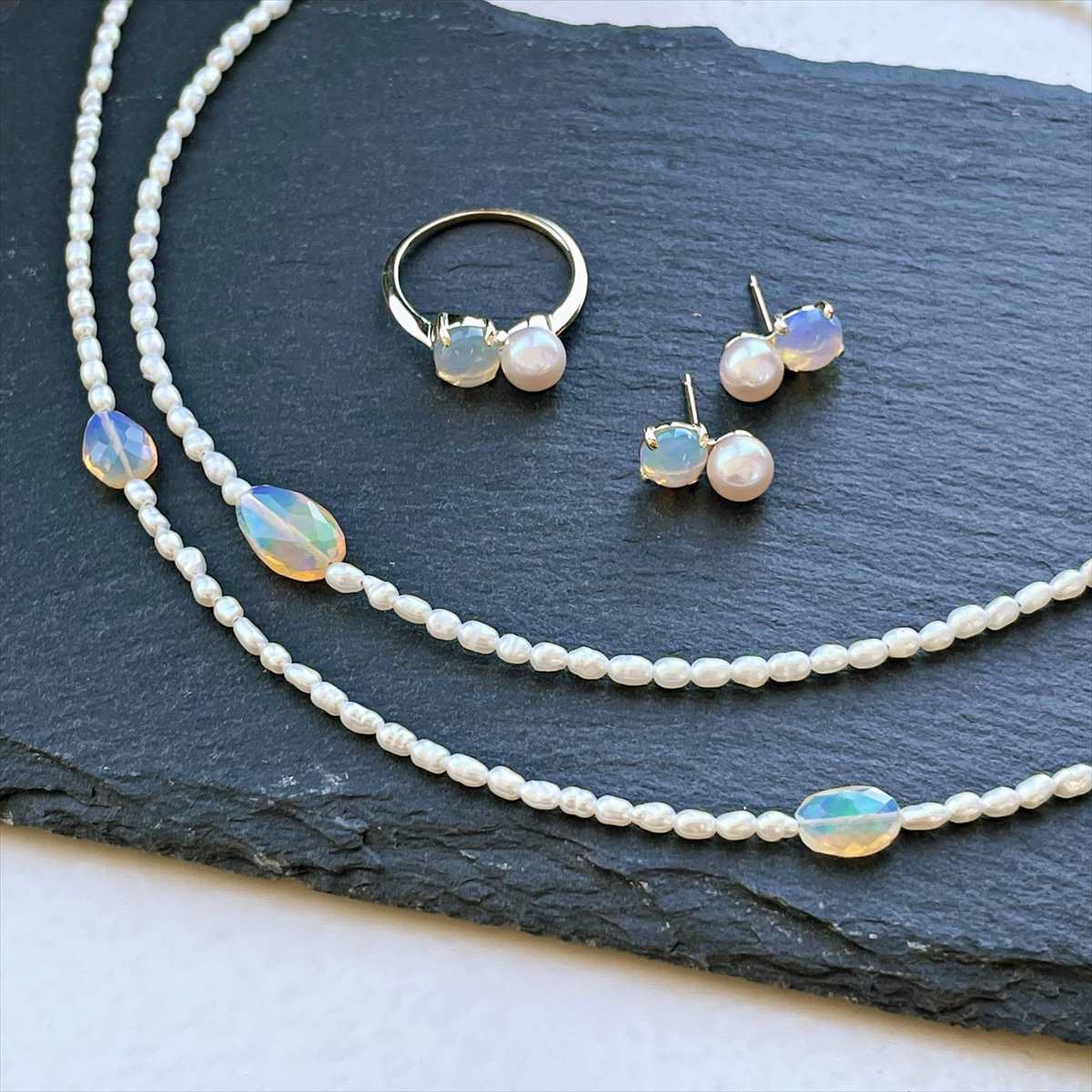 －NEW－ Opal Collection 美しい虹色が浮かぶ幸運の石・オパール（10月誕生石）